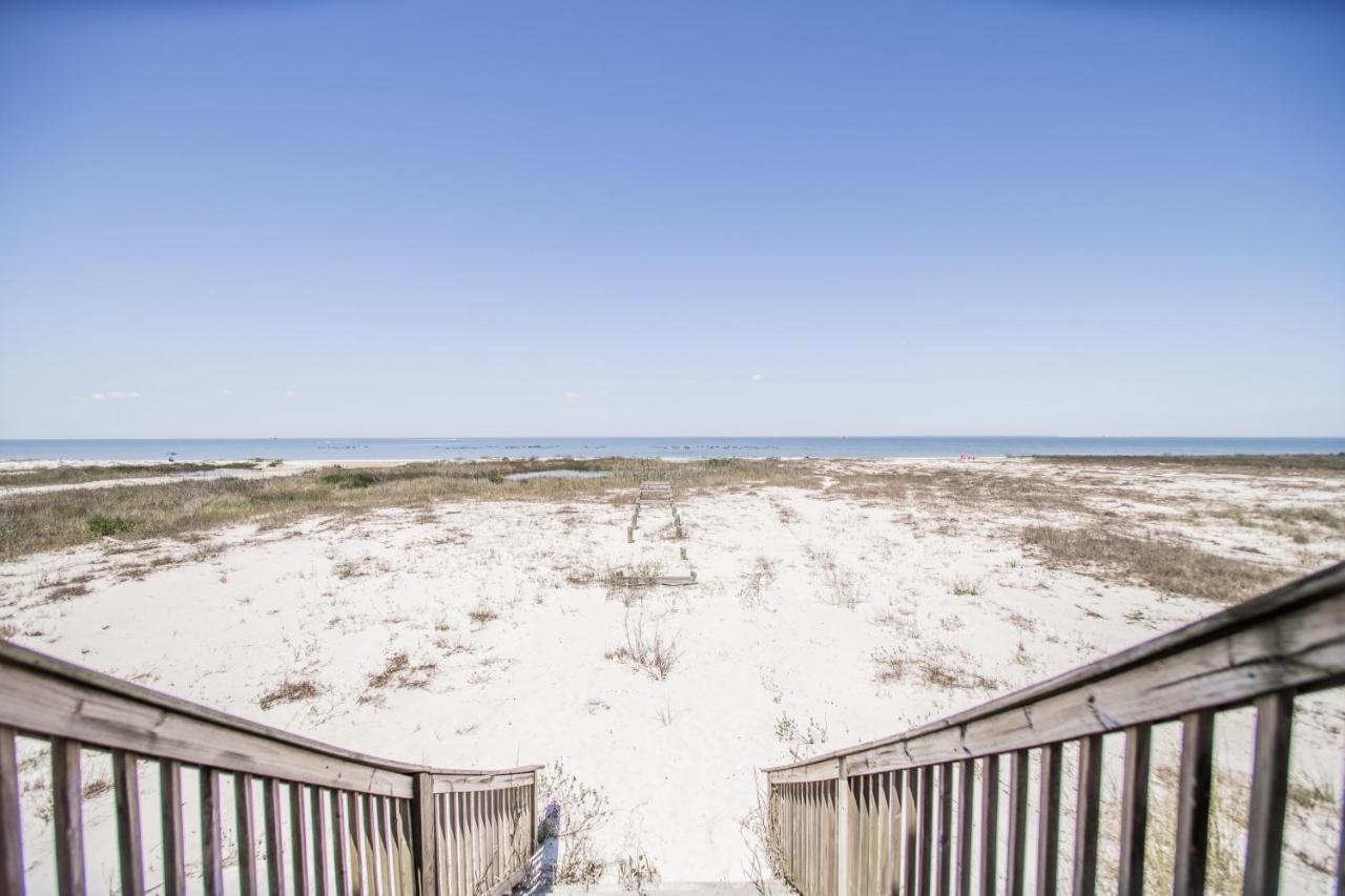 Relaxation - Large Bay Front Home Has Everything You Need For The Perfect Dauphin Island Family Holiday! Home Exterior foto