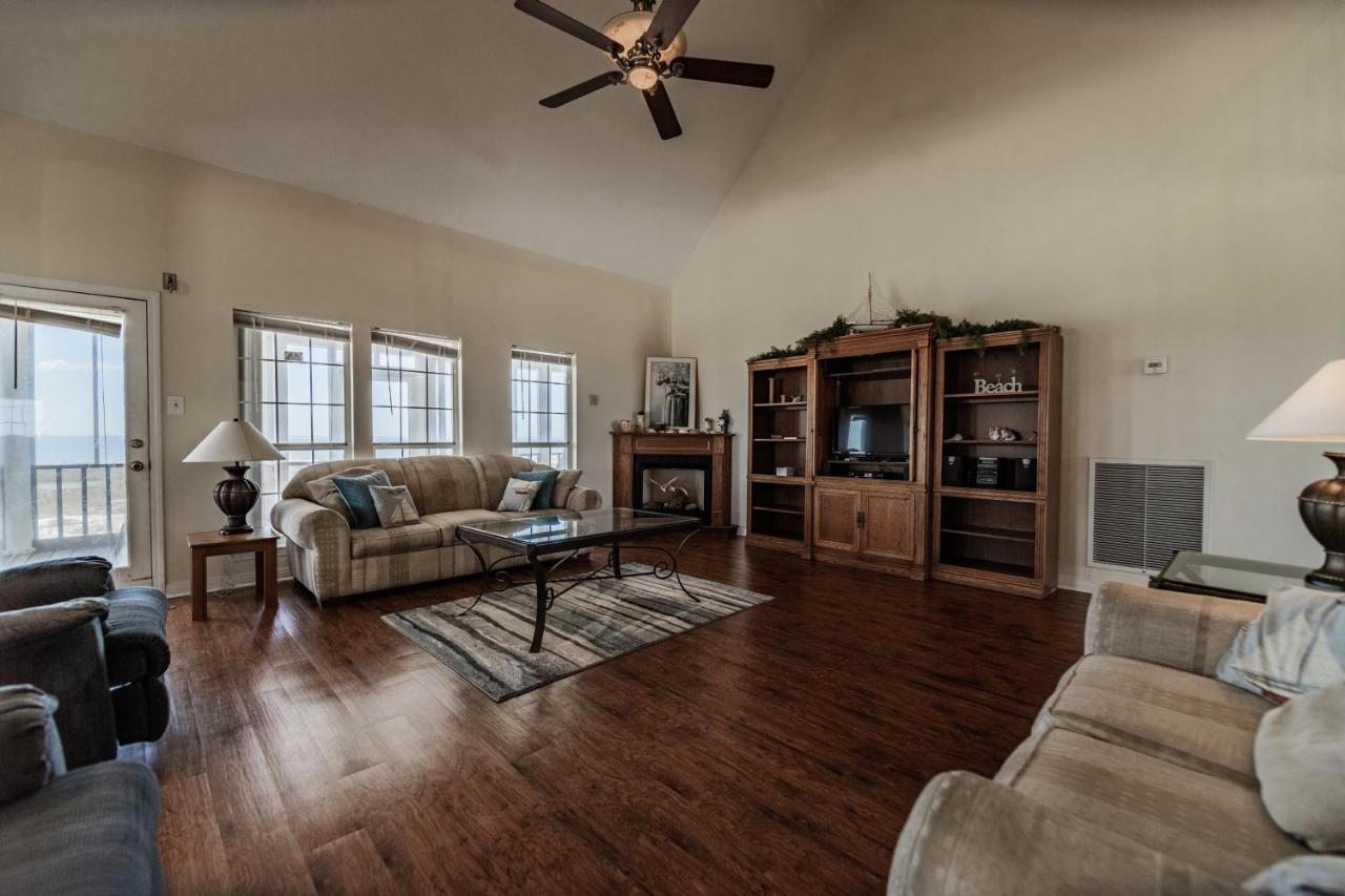 Relaxation - Large Bay Front Home Has Everything You Need For The Perfect Dauphin Island Family Holiday! Home Exterior foto