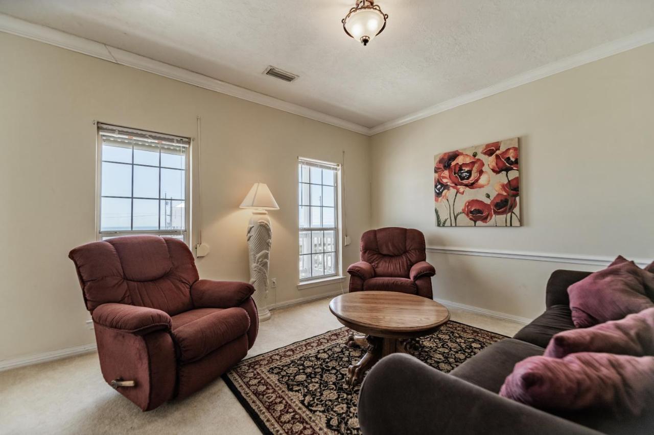 Relaxation - Large Bay Front Home Has Everything You Need For The Perfect Dauphin Island Family Holiday! Home Exterior foto