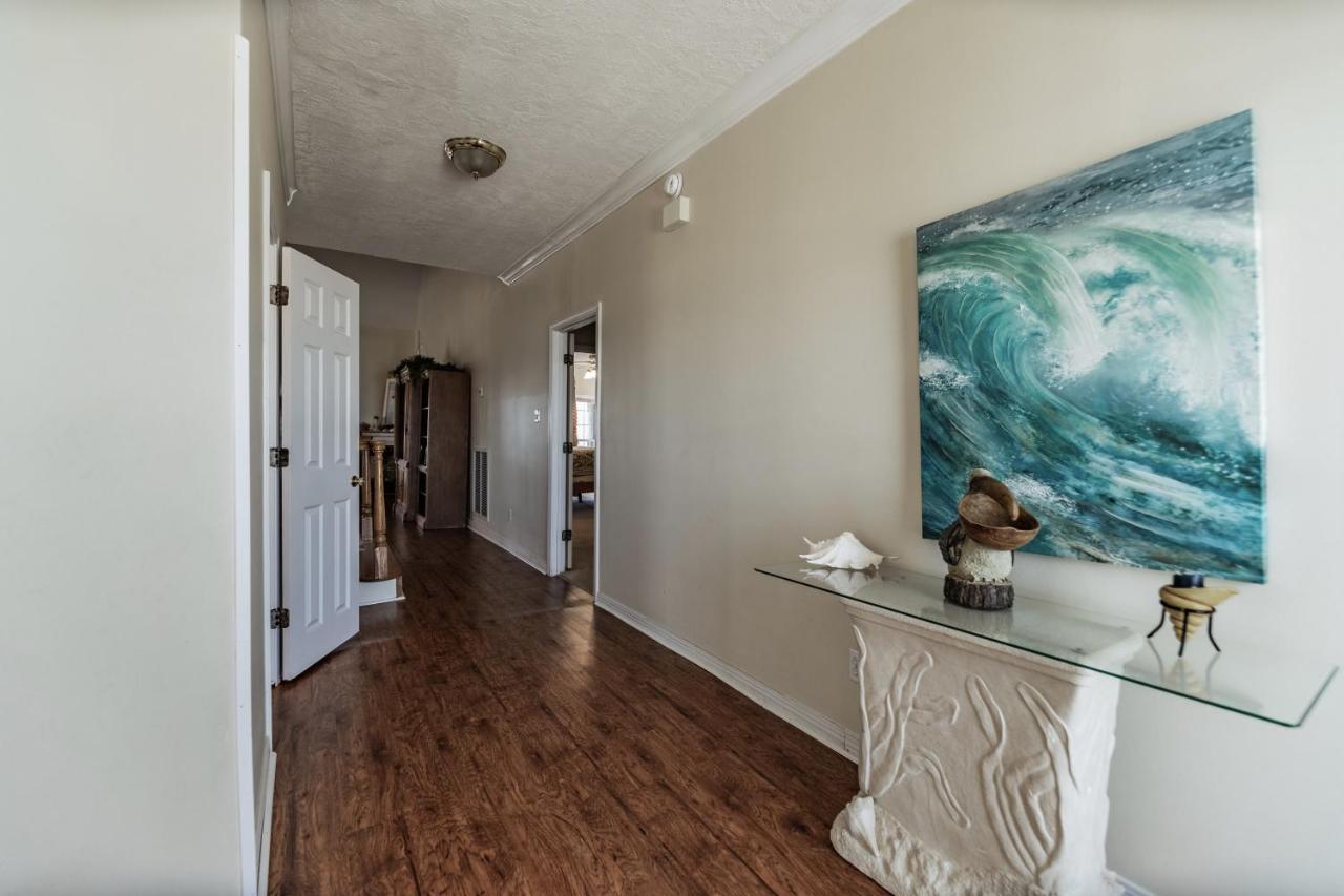 Relaxation - Large Bay Front Home Has Everything You Need For The Perfect Dauphin Island Family Holiday! Home Exterior foto