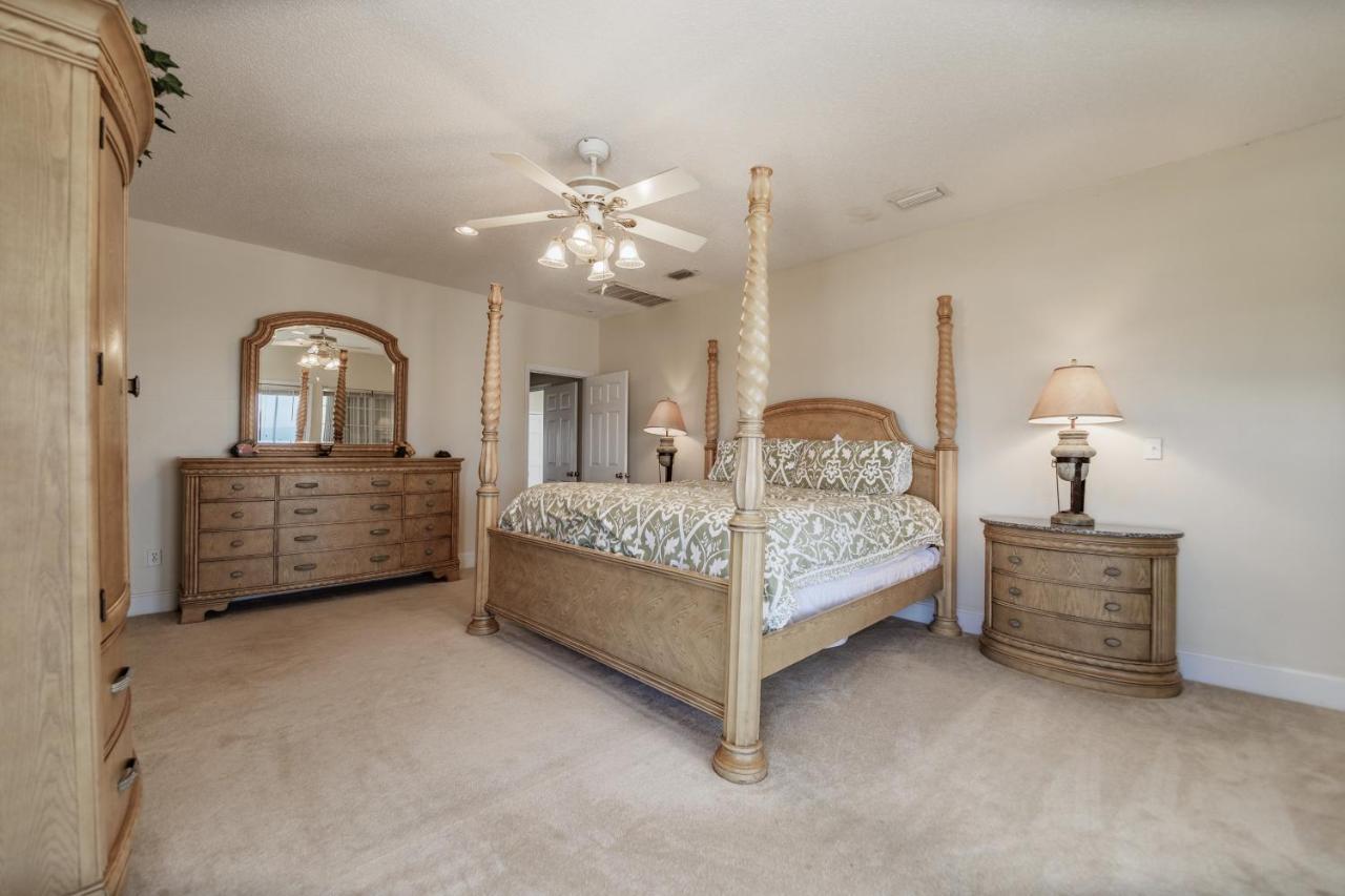 Relaxation - Large Bay Front Home Has Everything You Need For The Perfect Dauphin Island Family Holiday! Home Exterior foto