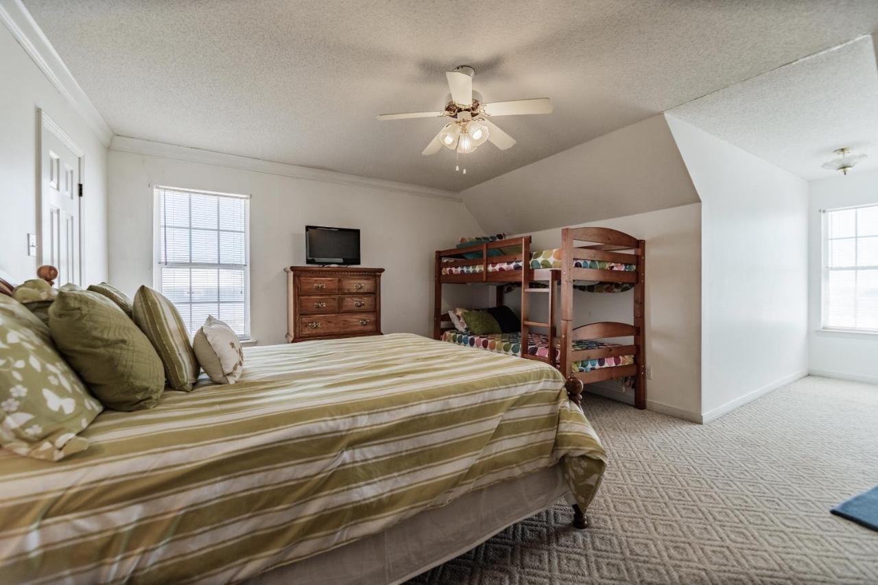 Relaxation - Large Bay Front Home Has Everything You Need For The Perfect Dauphin Island Family Holiday! Home Exterior foto