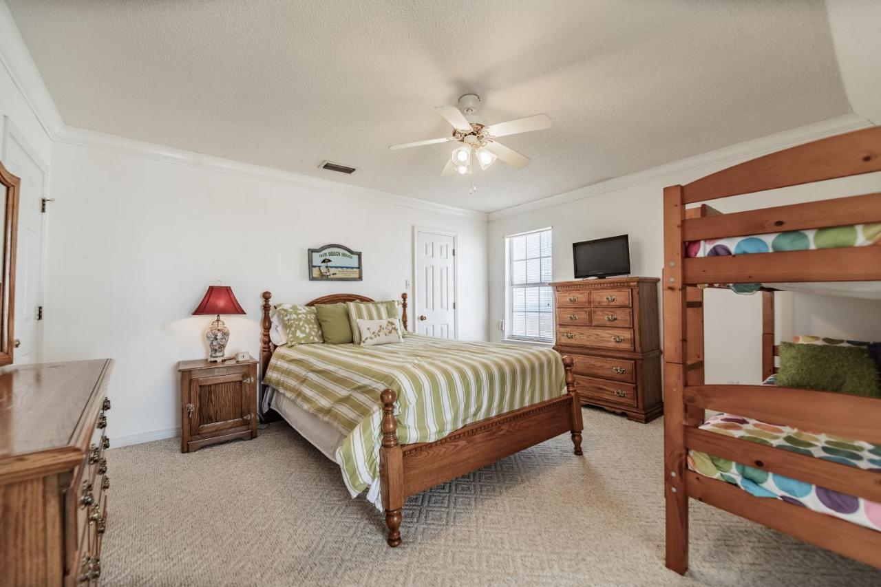 Relaxation - Large Bay Front Home Has Everything You Need For The Perfect Dauphin Island Family Holiday! Home Exterior foto